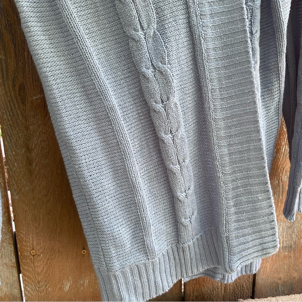 EVELYN TAYLOR Women’s Blue Knit Cardigan Sweater Size Medium - Picture 7 of 13